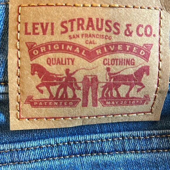 NEW Levi’s 724 High Rise Slim Straight Cropped Jeans - Picture 5 of 10